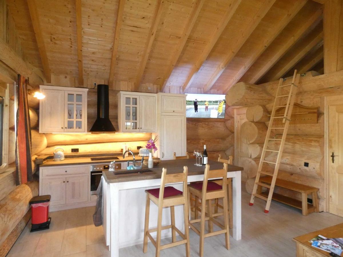 Naturstammhaus Tollensesee Gross Nemerow Bagian luar foto