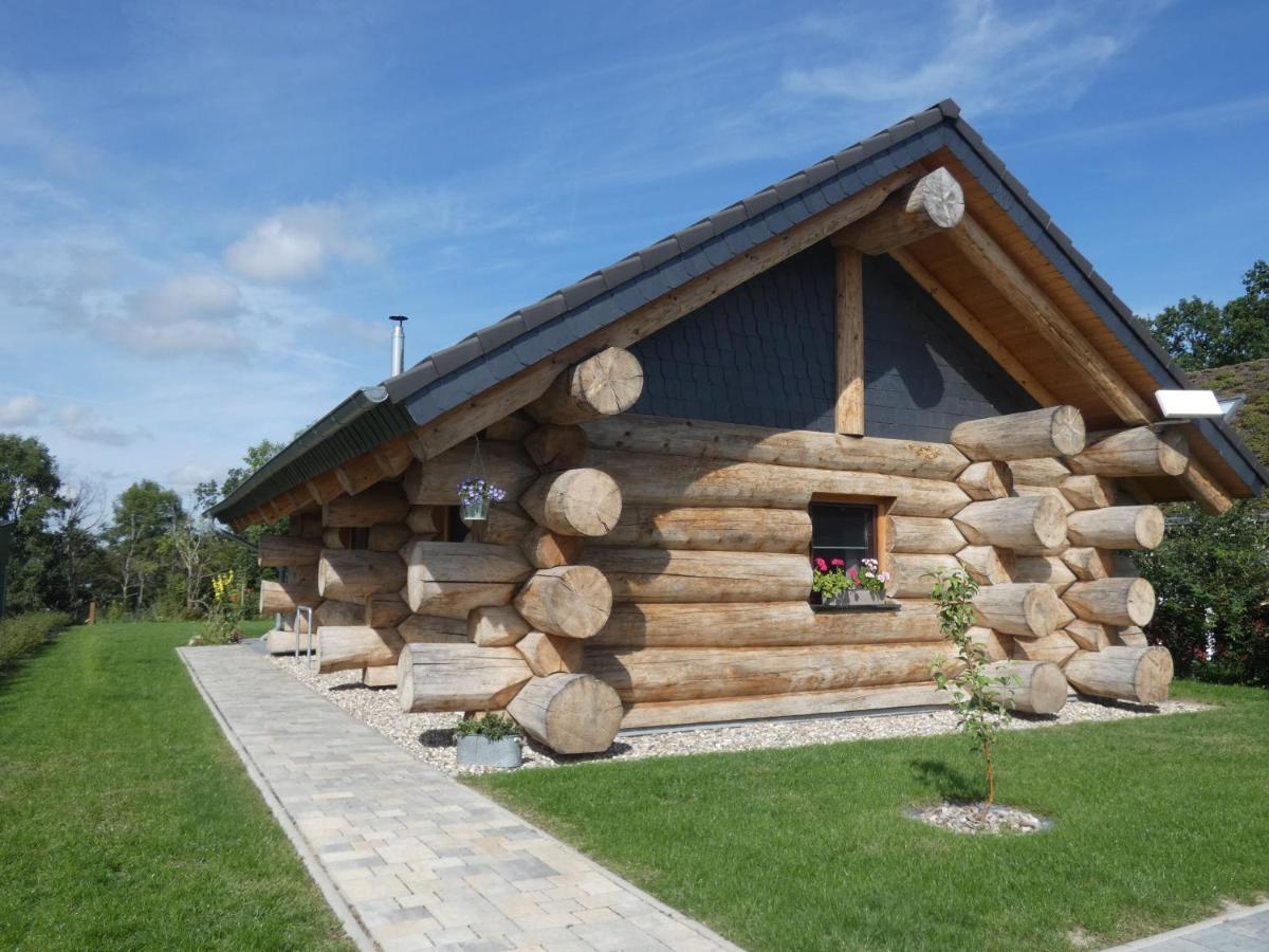 Naturstammhaus Tollensesee Gross Nemerow Bagian luar foto