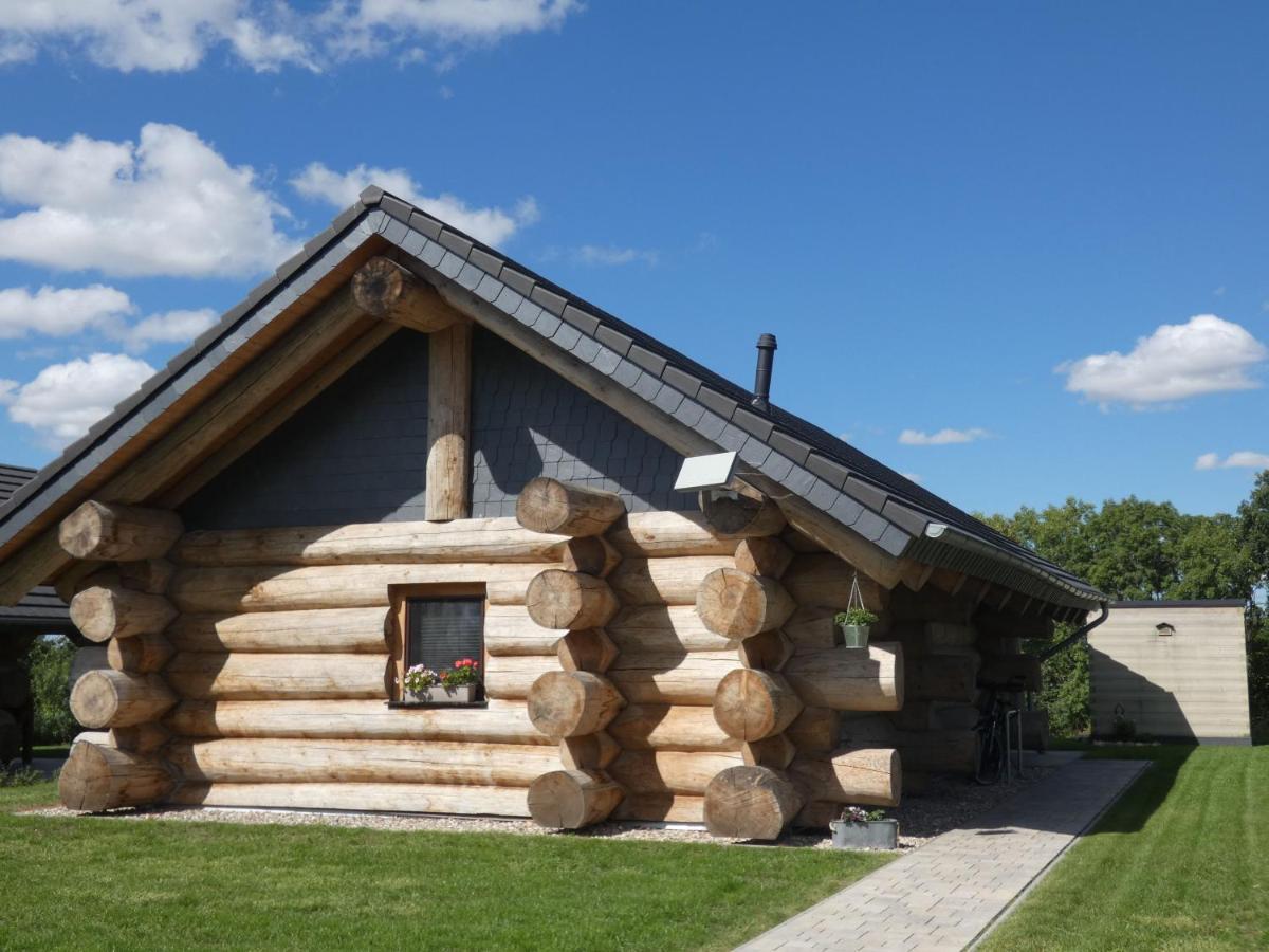 Naturstammhaus Tollensesee Gross Nemerow Bagian luar foto